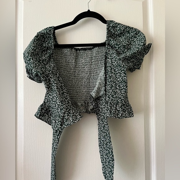 FREE ADD ON with $30+ order - Shein cropped tie wrap blouse - Picture 3 of 4